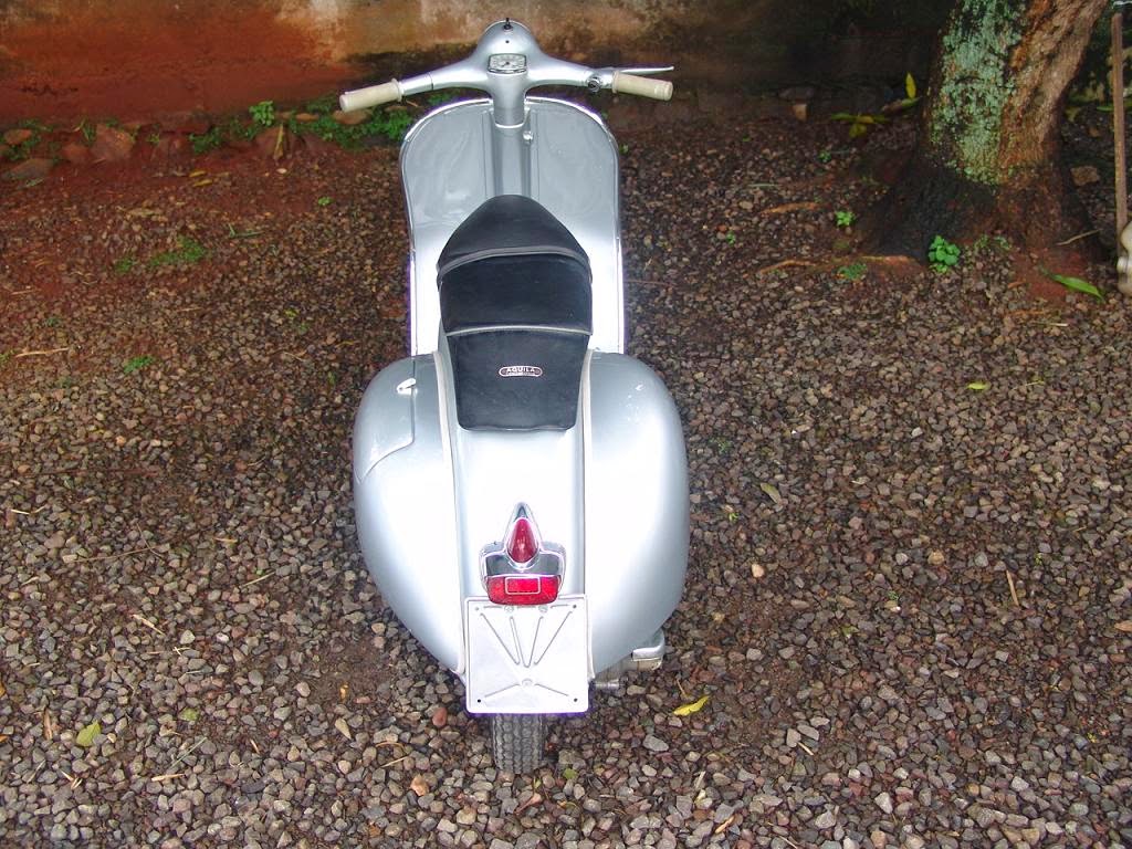 Vespa GS 150 Silver – rear angle